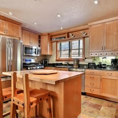 Greyhawk Mountain Getaway - Private  Hot Tub