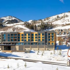 YPK139 · Skiers Dream in the Heart of Canyons Village