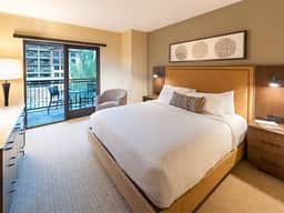Grand Summit - Luxury Spacious Full One Bedroom - Image 2