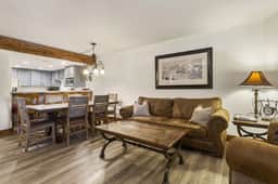 SK318 · Silver King Ski Escape - Image 2