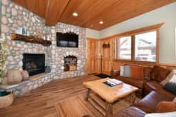 TW3935 · Timber Wolf Aspen Haus - Image 3