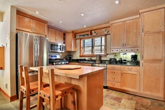 Greyhawk Mountain Getaway - Private Hot Tub - Image 1