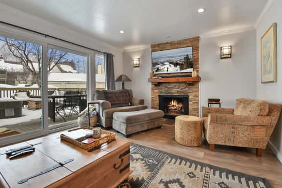 RC172 Racquet Club Rendezvous - New Listing - Image 1