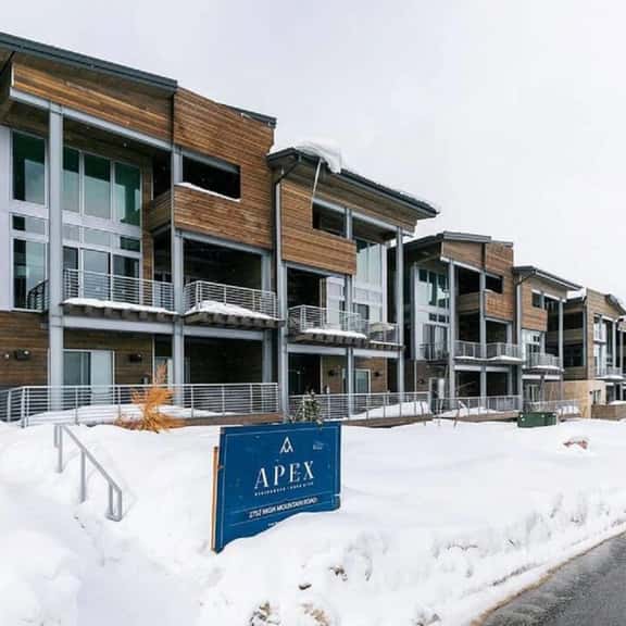 AP2752: Luxurious Ski-in/out 4br/4.5ba Townhome on Apex Ski-Run - Image 1