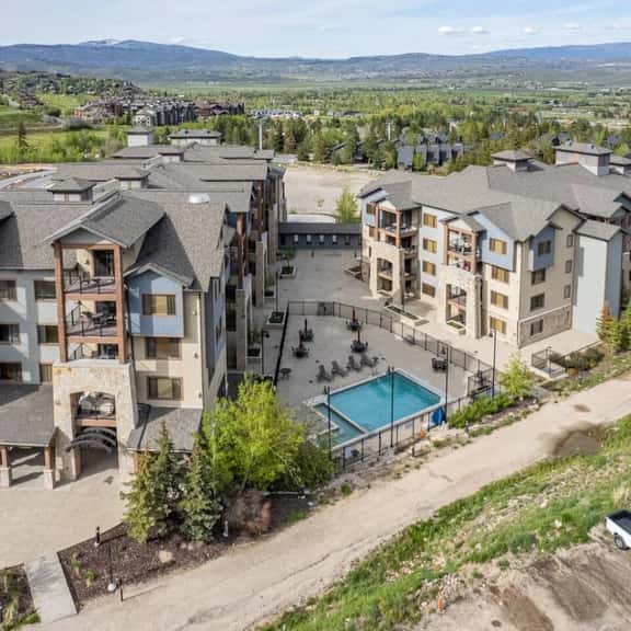 Completely Remodeled (Summer 2025) Luxury Silverado Lodge - Image 1