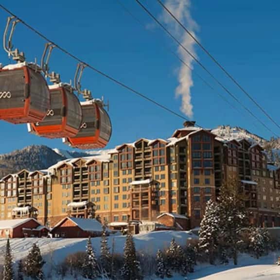 Grand Summit - Luxury Spacious Full One Bedroom - Image 1
