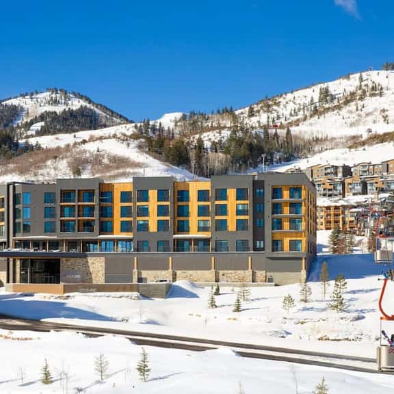 YPK139 · Skiers Dream in the Heart of Canyons Village - Image 1