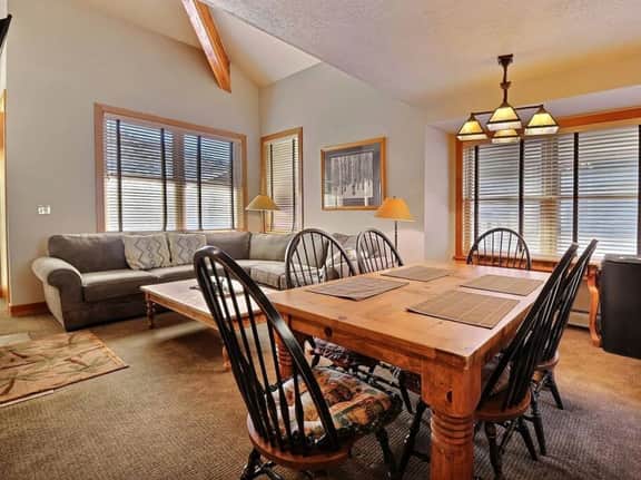 Greyhawk Mountain Getaway - Private Hot Tub - Image 5