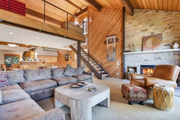 Ridgepoint Ski Escape - Great View, Wood Burning Fireplace - By Ski-Out Trail - Image 2