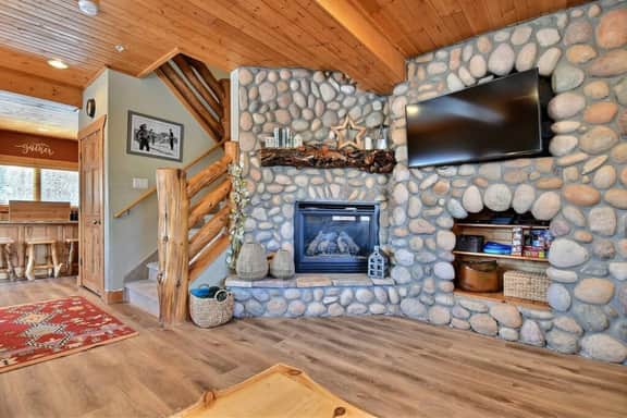 TW3935 · Timber Wolf Aspen Haus - Image 2